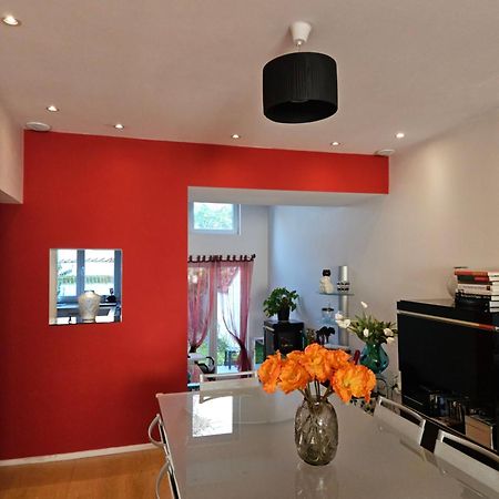 Апартаменты Modern Duplex With Garden Брюссель Экстерьер фото